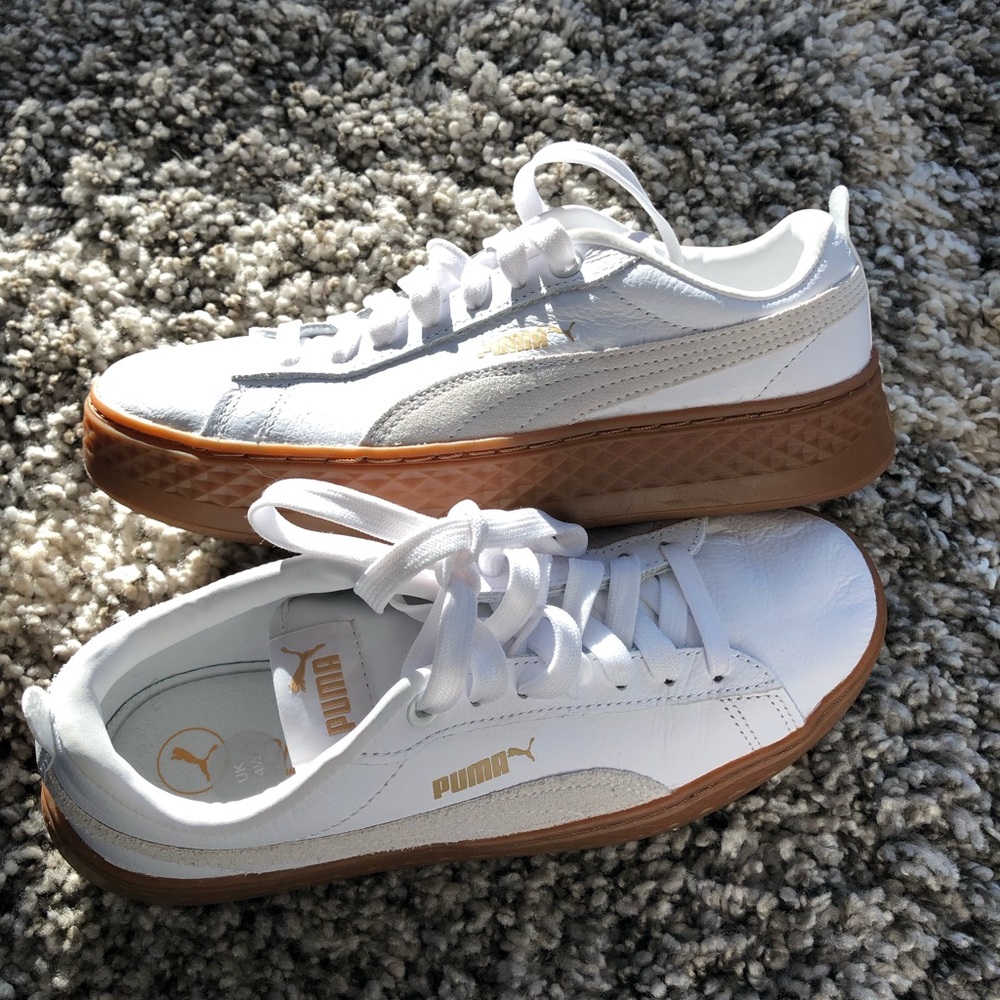 Puma leather & suede gumshoe sole sneakers!!